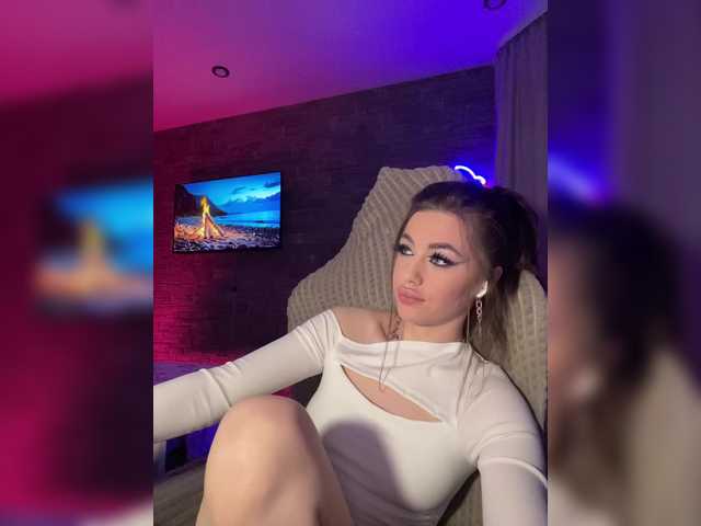 HotGirlEva's BongaCams show and profile