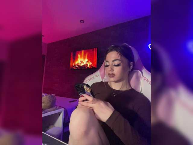 HotGirlEva's BongaCams show and profile