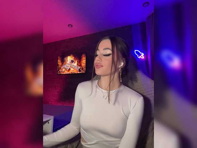 HotGirlEva's BongaCams show and profile