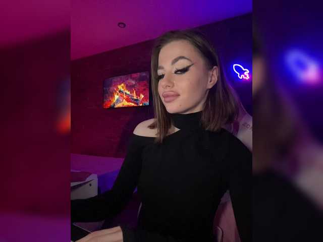 HotGirlEva's BongaCams show and profile