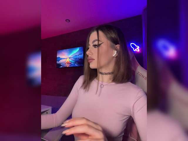 HotGirlEva's BongaCams show and profile