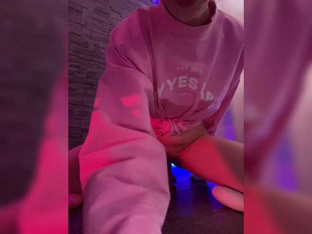 HotGirlEva's BongaCams show and profile