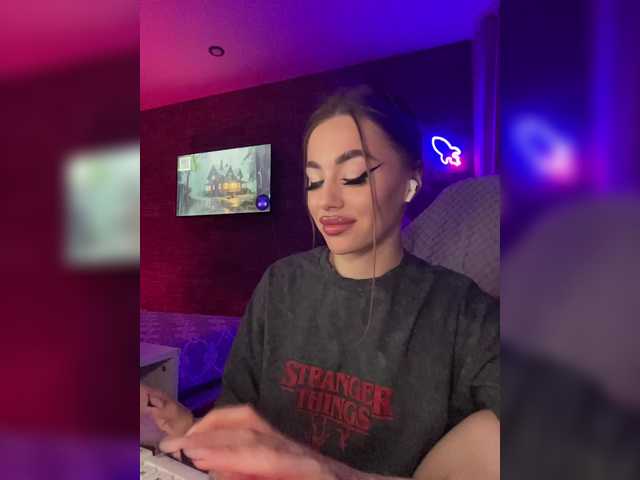 HotGirlEva's BongaCams show and profile