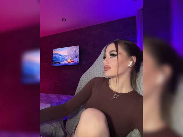 HotGirlEva's BongaCams show and profile