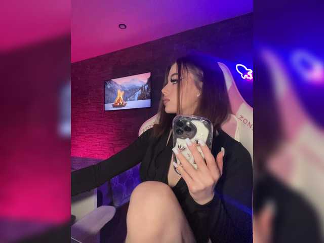 HotGirlEva's BongaCams show and profile