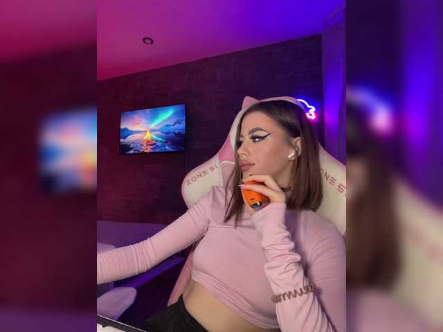 HotGirlEva's BongaCams show and profile