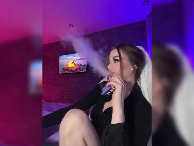 HotGirlEva's BongaCams show and profile