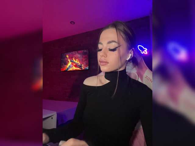 HotGirlEva's BongaCams show and profile