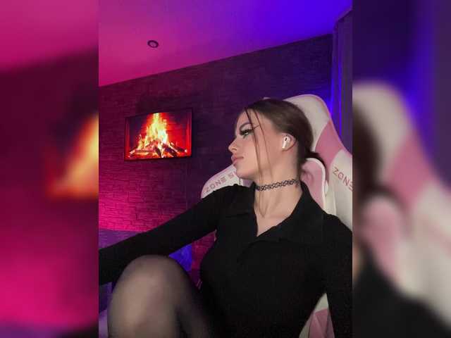 HotGirlEva's BongaCams show and profile