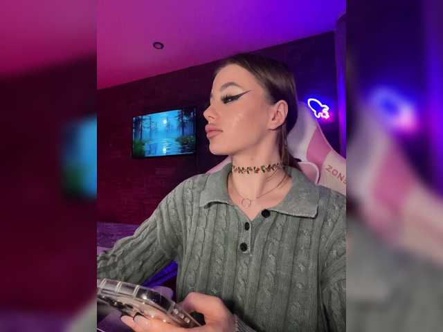 HotGirlEva — Hi, the best support is your attention and generosity. Special vibrations (111222333). I'M NOT WATCHING THE CAMERA! LOVENS - FROM 2 TC. Thank you all, I appreciate your concern and help.