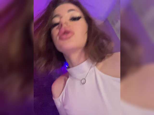 HotGirlEva's BongaCams show and profile