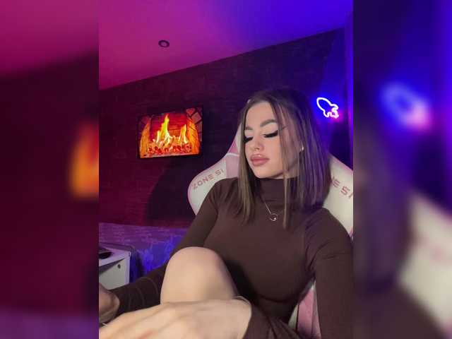 HotGirlEva's BongaCams show and profile