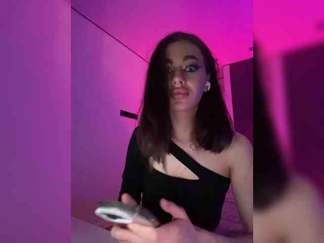 Модель: HotGirlEva
