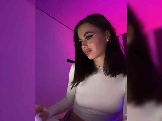 Модель: HotGirlEva