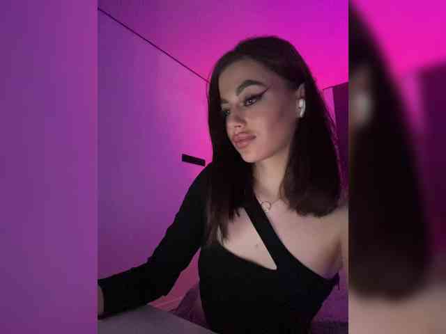 Модель: HotGirlEva