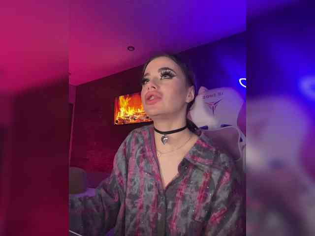 HotGirlEva Live Webcam on {site_name}