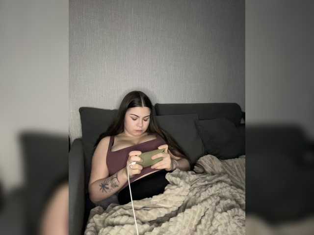 -Pink-Sativa-'s BongaCams show and profile