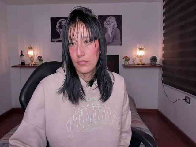Mariana-Jones webcam