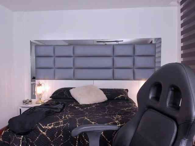 Mariana-Jones webcam