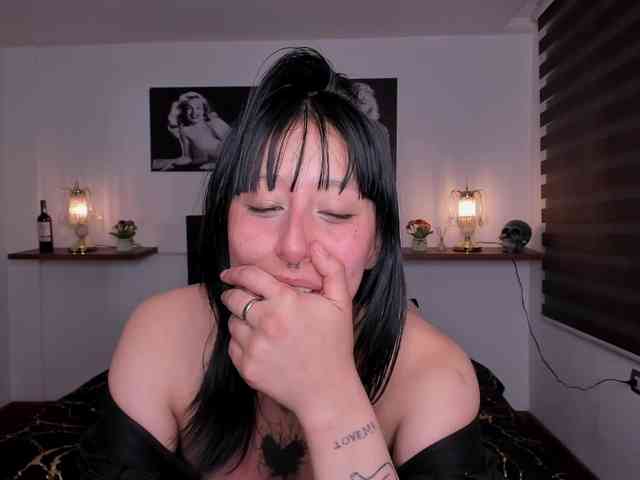 Mariana-Jones webcam