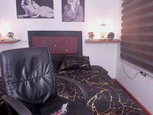 live voyeur webcam Mariana-Jones