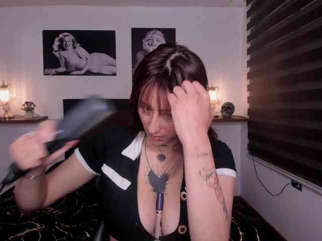 Mariana-Jones webcam