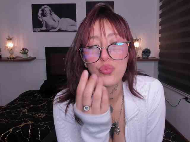 Mariana-Jones webcam