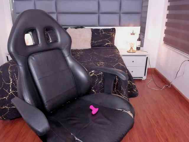 Mariana-Jones Mariana-Jones