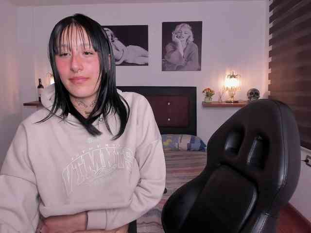Mariana-Jones webcam