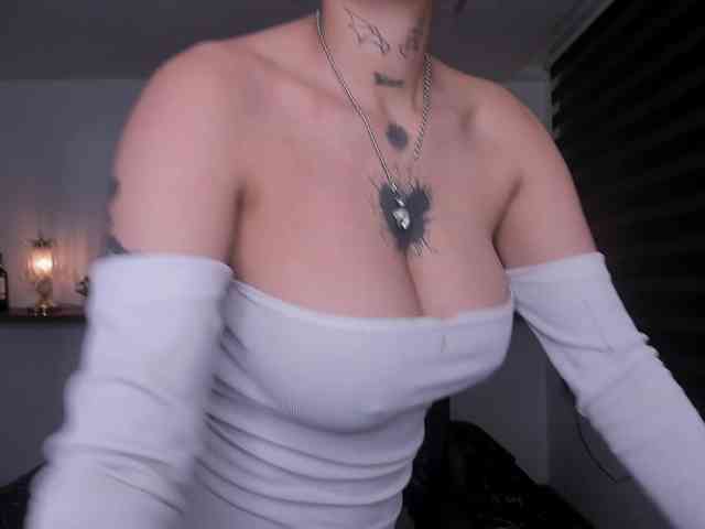 Mariana-Jones webcam