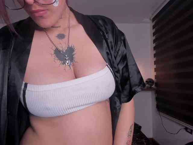 Mariana-Jones webcam