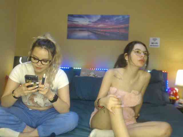 RuxandraDanny webcam