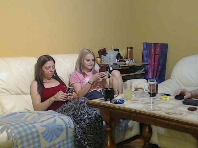 RuxandraDanny webcam