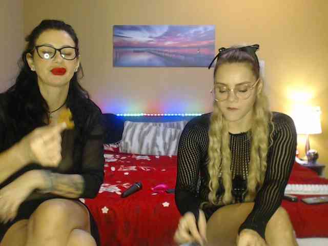 RuxandraDanny webcam