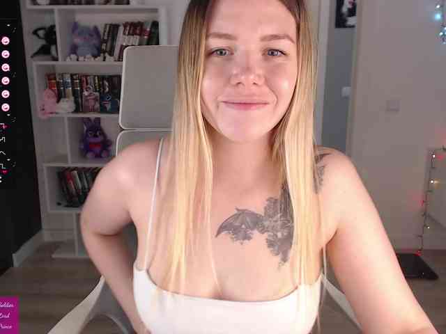 EmmaBryan webcam