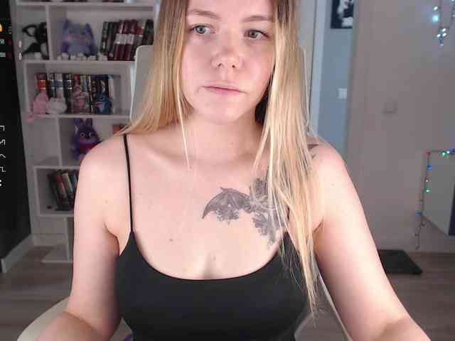 EmmaBryan webcam