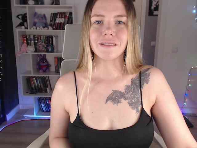 EmmaBryan webcam