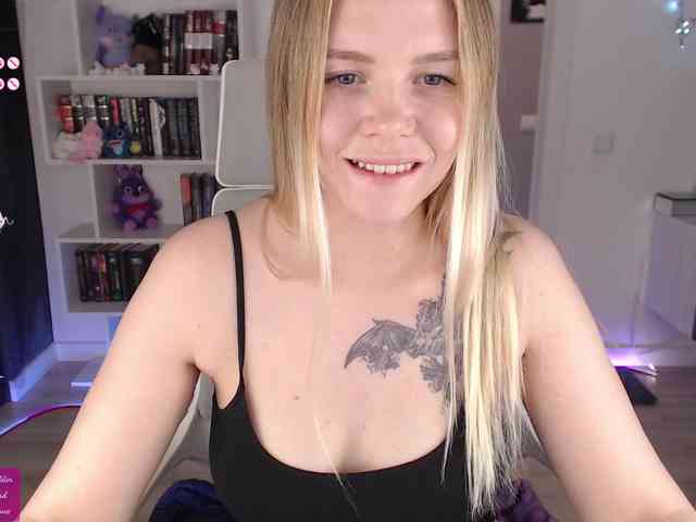EmmaBryan webcam