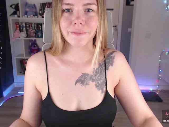 EmmaBryan webcam