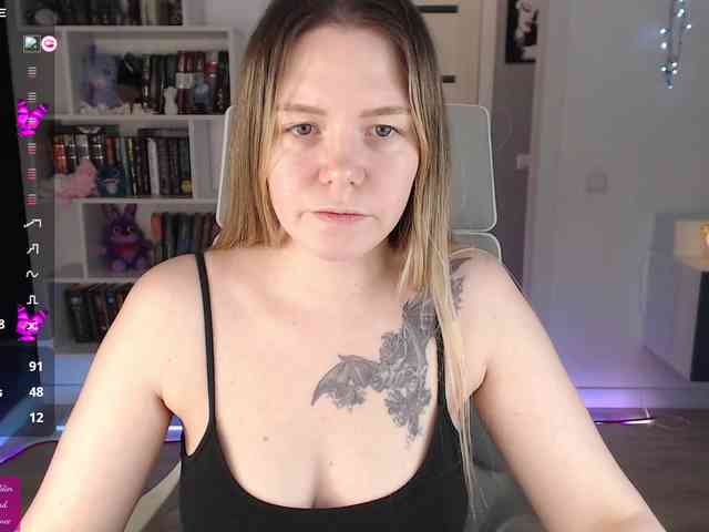 EmmaBryan webcam