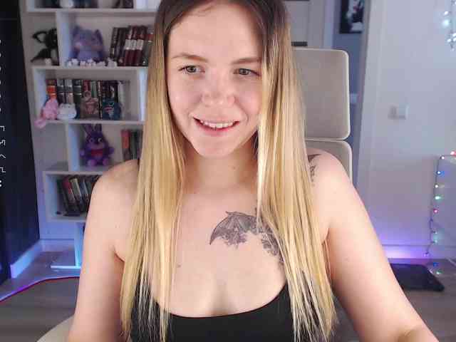 EmmaBryan webcam