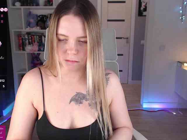 EmmaBryan webcam