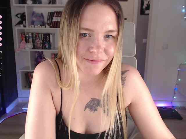 EmmaBryan webcam