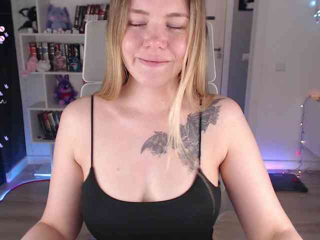 EmmaBryan webcam