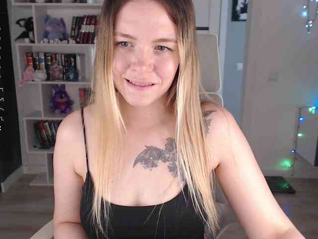 EmmaBryan webcam