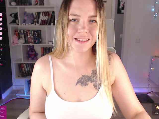 Модель: EmmaBryan