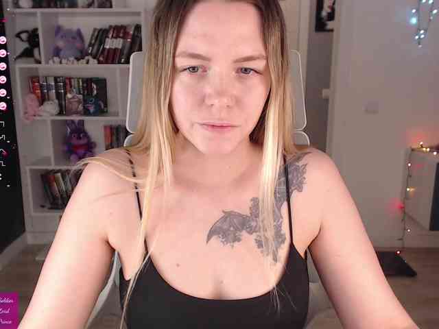 EmmaBryan webcam