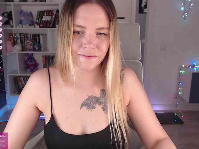 EmmaBryan webcam