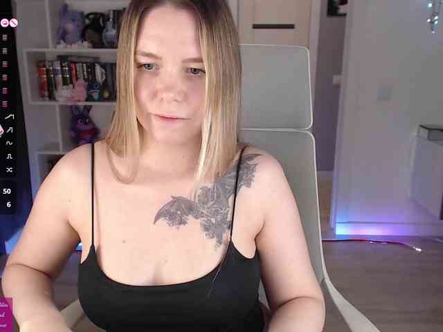 EmmaBryan webcam