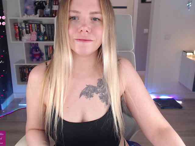 EmmaBryan webcam
